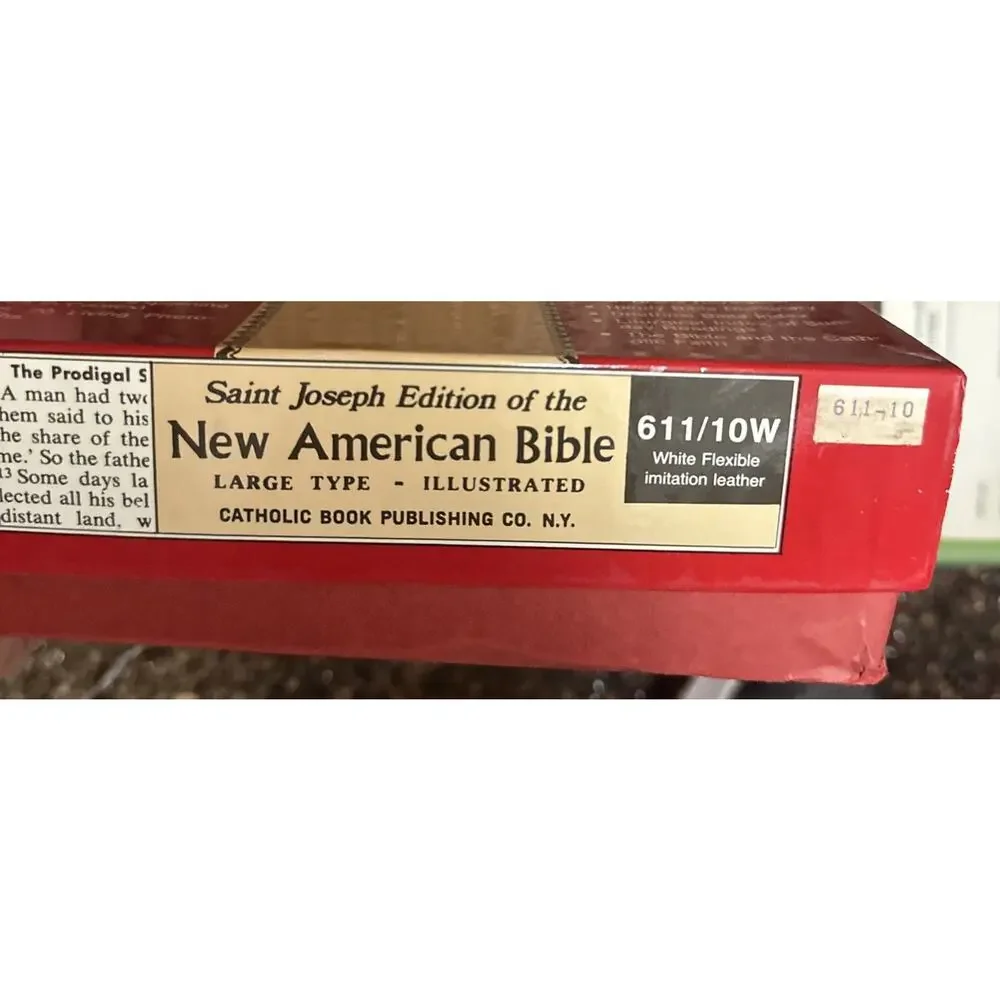 New‎ American Bible ~ Large typeface~Illustrated Catholic Publishing Company New
